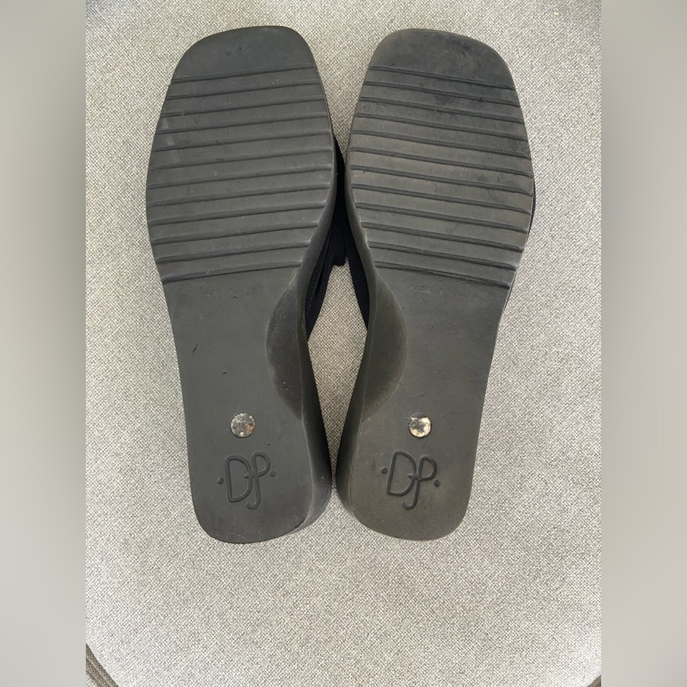 Donald J. Pliner Black Sandals with Brown Accent - Picture 6 of 6